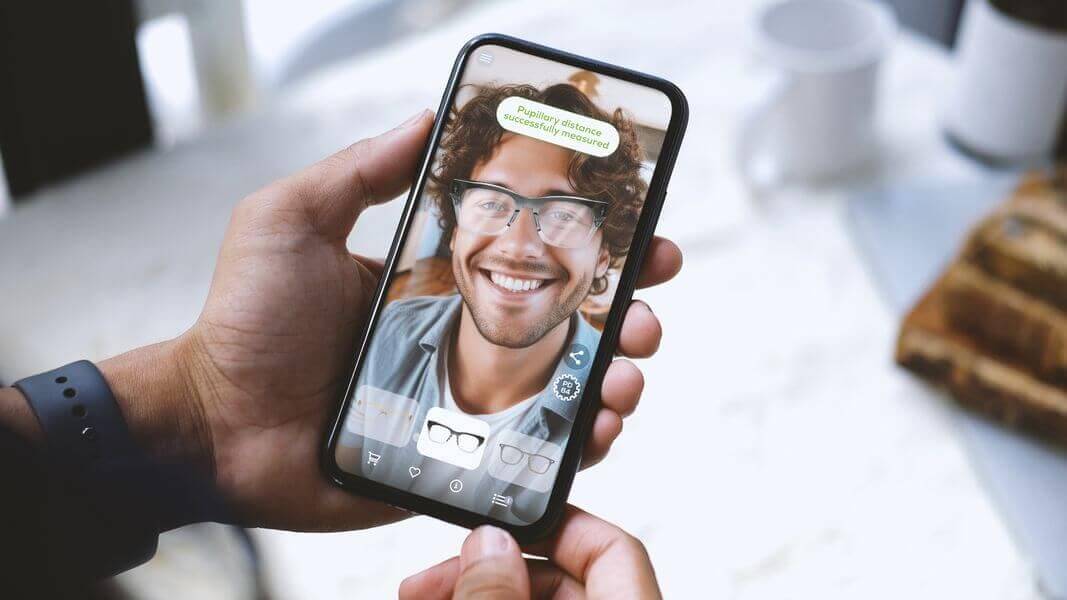 How to Select the Right Virtual Try On Solution for Your Eyewear E-Commerce Store